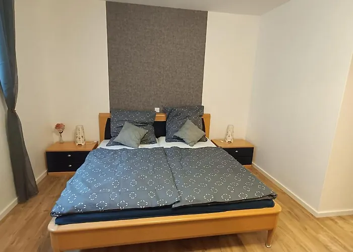 Zum Kreuzbaum * Klosterkumbd