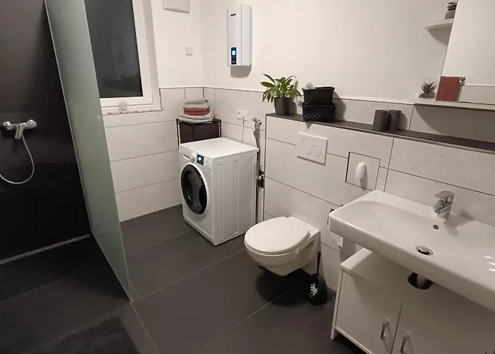 Zum Kreuzbaum * Klosterkumbd